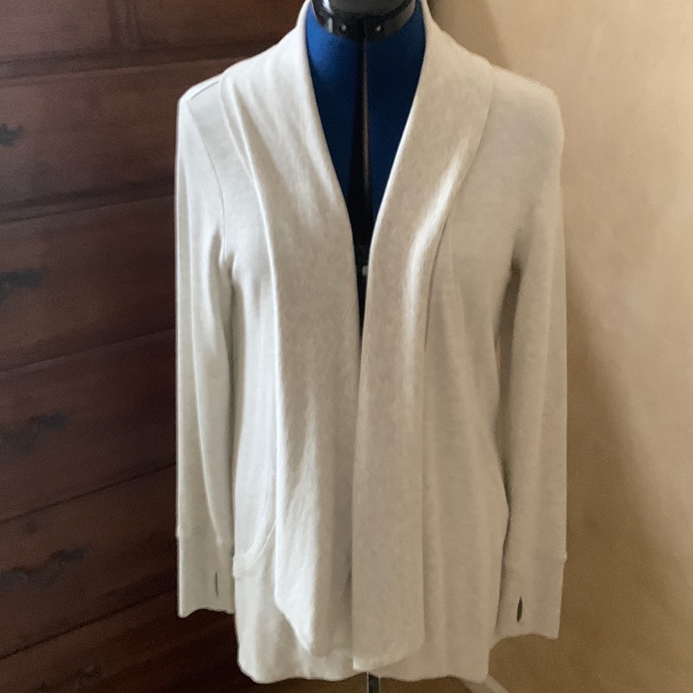 Athleta Pranayma wrap -excellent condition